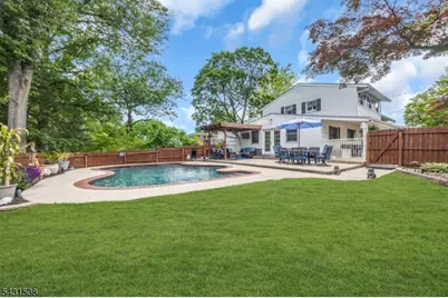 1038 Centre St, Raritan, NJ 08869 - Photo 27