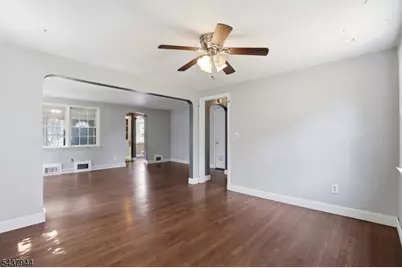 641 Greenbrook Rd, North Plainfield, NJ 07063 - Photo 9