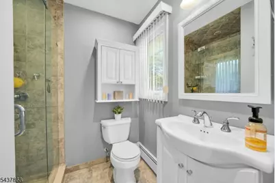 184 Andover Dr, Wayne, NJ 07470 - Photo 17
