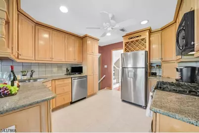 184 Andover Dr, Wayne, NJ 07470 - Photo 7