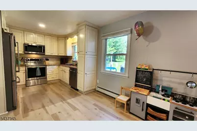 18 Roslyn Rd, Frankford Township, NJ 07826 - Photo 23