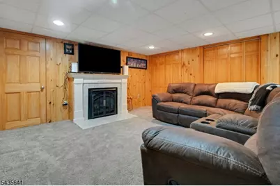 331 Chestnut St, Long Hill Township, NJ 07980 - Photo 29