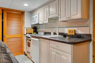 331 Chestnut St, Long Hill Township, NJ 07980 - Photo 31
