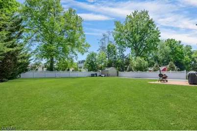 331 Chestnut St, Long Hill Township, NJ 07980 - Photo 33