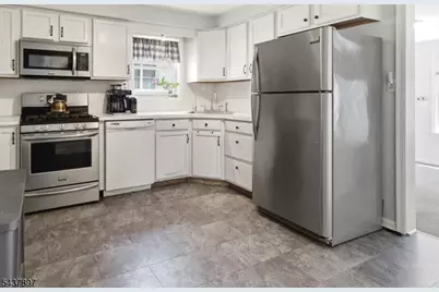 29 Gregory Ave, Morris Township, NJ 07950 - Photo 13