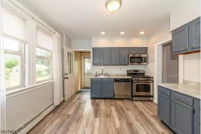 411 Berkeley Ave, Bloomfield, NJ 07003 - Photo 11