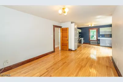 411 Berkeley Ave, Bloomfield, NJ 07003 - Photo 15