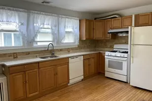 9 Royal Ave, Livingston, NJ 07039 - Photo 5