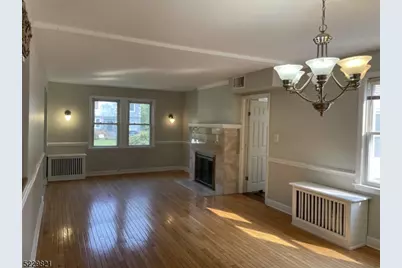 9 Royal Ave, Livingston, NJ 07039 - Photo 3
