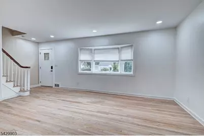 9 Park Dr, Livingston, NJ 07039 - Photo 5