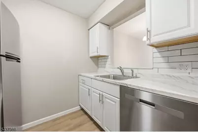 235 Dakota St #5, Paterson, NJ 07503 - Photo 5