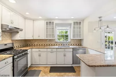36 Amelia Ave, Livingston, NJ 07039 - Photo 7