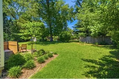 13 Potter Ct, Montclair, NJ 07043 - Photo 15