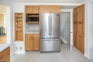 13 Potter Ct, Montclair, NJ 07043 - Photo 7