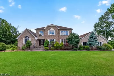 8 Van Duyne Ct, Montville Township, NJ 07082 - Photo 1