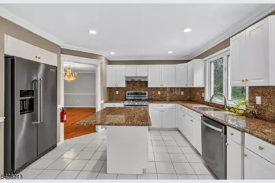8 Van Duyne Ct, Montville Township, NJ 07082 - Photo 9
