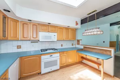 6 Mohawk Trl, Ringwood, NJ 07456 - Photo 7