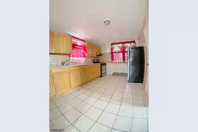 54 Gates Ave #2, Jersey City, NJ 07305 - Photo 3