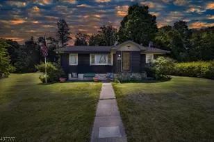 6 Odell Rd, Vernon, NJ 07462 - Photo 3