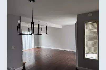 46 Bennington Sq, Washington Township, NJ 07840 - Photo 5