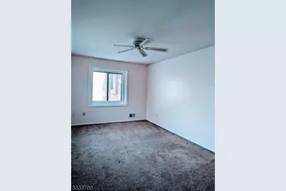 46 Bennington Sq, Washington Township, NJ 07840 - Photo 13