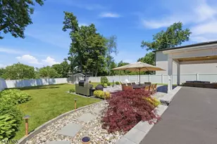 307 N Farview Ave, Paramus, NJ 07652 - Photo 39
