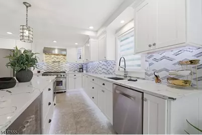 307 N Farview Ave, Paramus, NJ 07652 - Photo 11