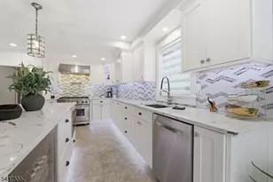 307 N Farview Ave, Paramus, NJ 07652 - Photo 11