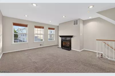 27 Woodlake Dr, Sayreville, NJ 08859 - Photo 11