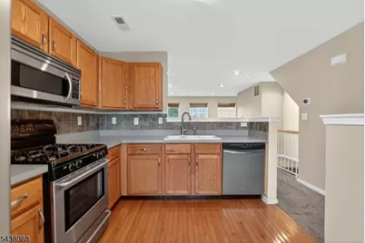 27 Woodlake Dr, Sayreville, NJ 08859 - Photo 15