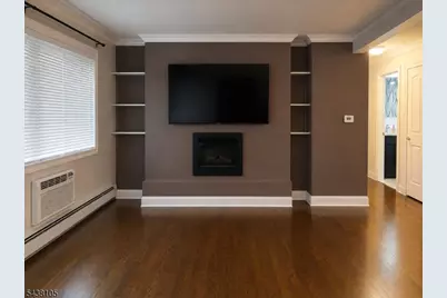 915 Cricket Ln, Woodbridge Township, NJ 07095 - Photo 3