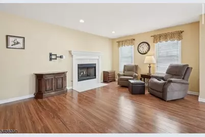 2 Caleb Ct, Hardyston Township, NJ 07419 - Photo 5