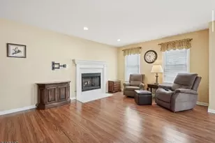 2 Caleb Ct, Hardyston Township, NJ 07419 - Photo 5