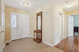 2 Caleb Ct, Hardyston Township, NJ 07419 - Photo 3