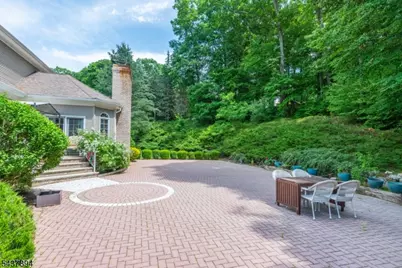 5 Raine Tree Ct, Kinnelon, NJ 07405 - Photo 9