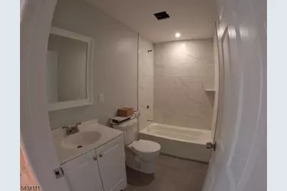 520 Bayway Ave #2B, Elizabeth, NJ 07202 - Photo 5