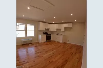 520 Bayway Ave #2B, Elizabeth, NJ 07202 - Photo 3
