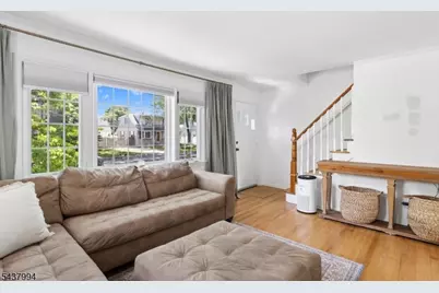 329 Maplewood Ave, Kenilworth, NJ 07033 - Photo 3