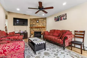 36 Hickory Hill Ct, Rockaway Township, NJ 07866 - Photo 5