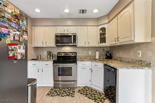 36 Hickory Hill Ct, Rockaway Township, NJ 07866 - Photo 9