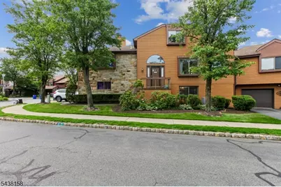 36 Hickory Hill Ct, Rockaway Township, NJ 07866 - Photo 3