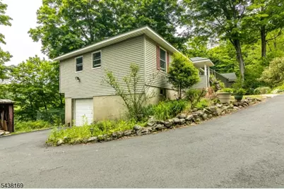 127 Cedar Dr, Andover Township, NJ 07860 - Photo 5