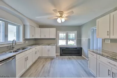 793 Culkin St, Phillipsburg, NJ 08865 - Photo 9