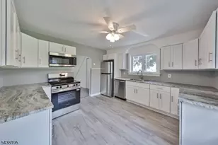 793 Culkin St, Phillipsburg, NJ 08865 - Photo 1