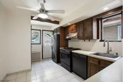 489 Maple Ave, Teaneck Township, NJ 07666 - Photo 7