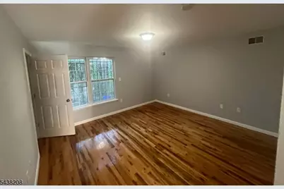 884 S 17th St #1, Newark, NJ 07108 - Photo 11