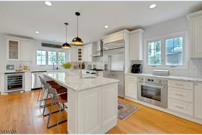 9 Parkway, Montclair, NJ 07042 - Photo 21