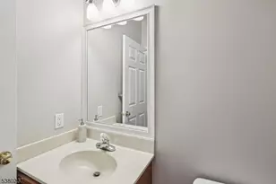 91 Patriot Hill Dr, Bernards Township, NJ 07920 - Photo 11