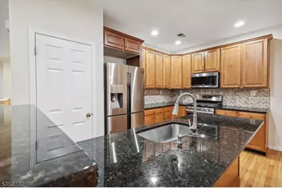 91 Patriot Hill Dr, Bernards Township, NJ 07920 - Photo 9