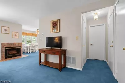 22 Willow Ci #702, Hamburg, NJ 07419 - Photo 5